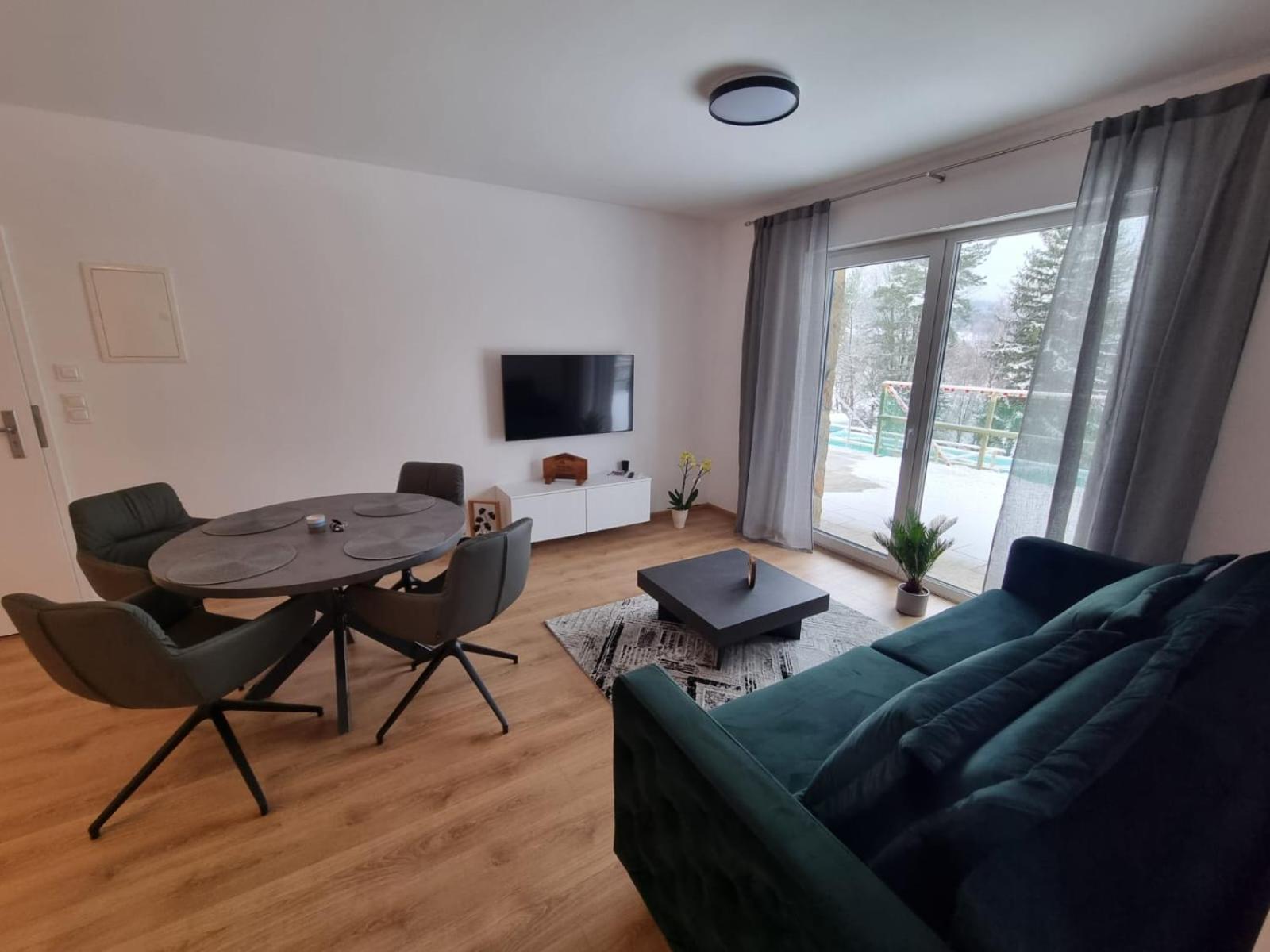 Rezydencja Borowice Apartment Borowice